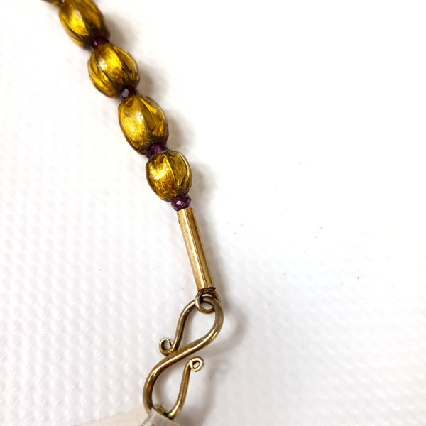 Halskette Granat- und  Glasperlen golden