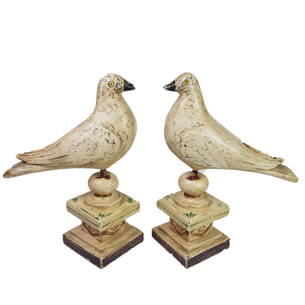 Taubenpaar Holz handbemalt creme-weiß Antik-Finish